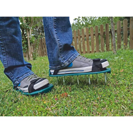 Aerator za travnjak