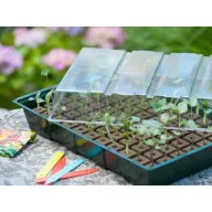 Propagator (klijalica) s hidroponskim pladnjem