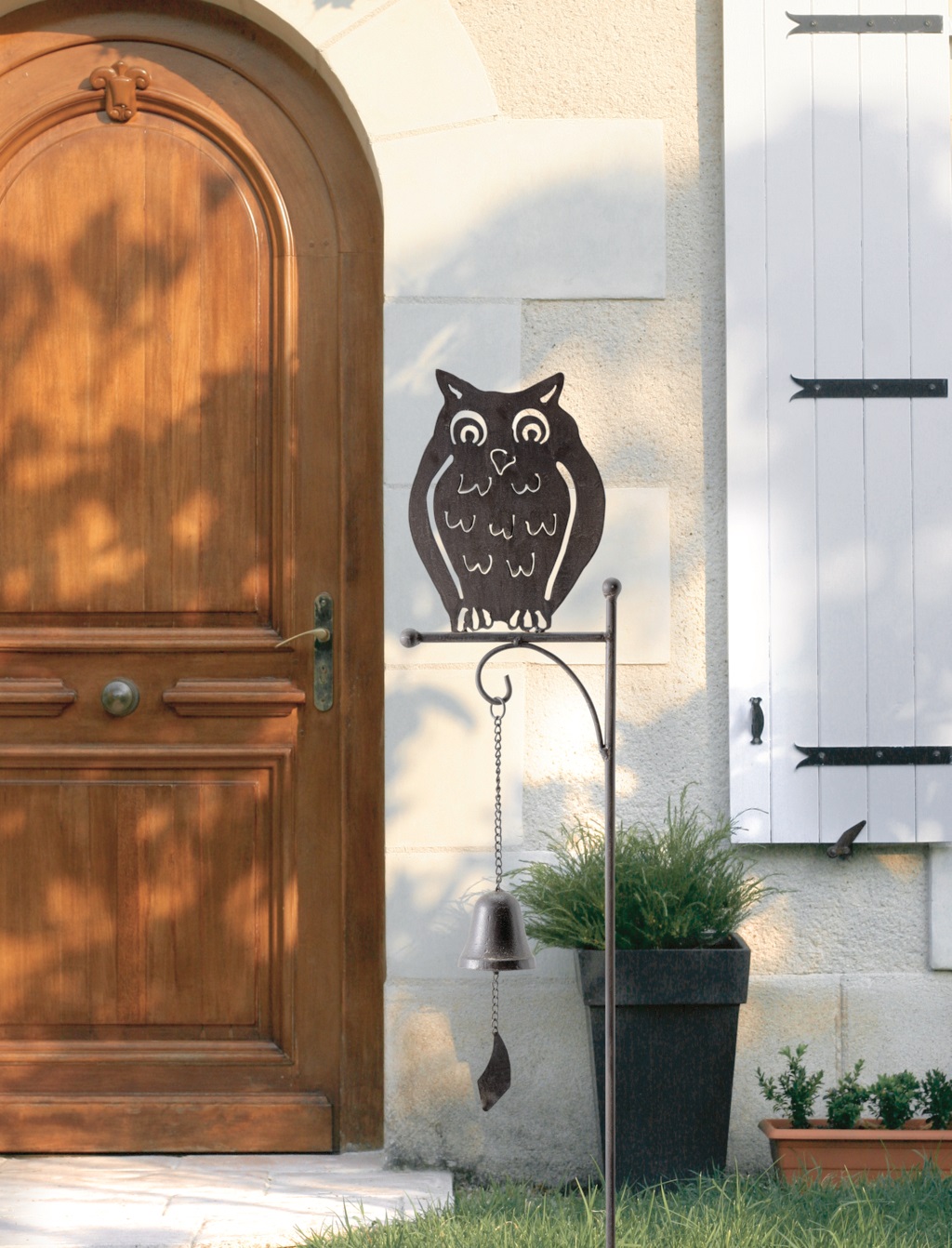 Decorative metal pierceable animal cages with bell Bellmet